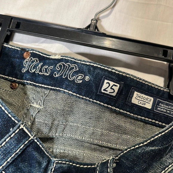 Nwt Miss Me denim capris / “crop” size 25 - Picture 3 of 4